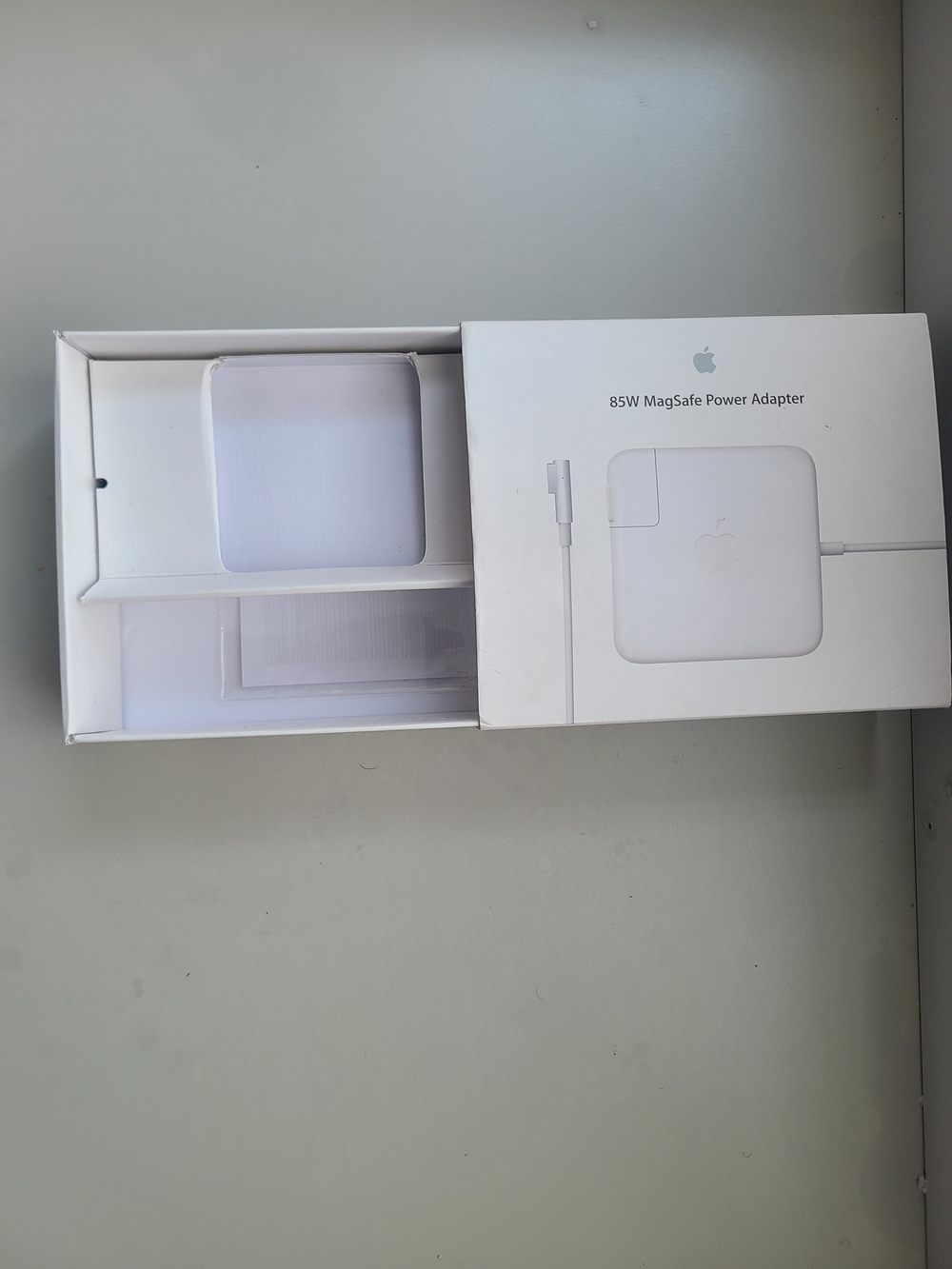 Apple 85W MagSafe Power Adapter Box (empty) - Picture 3 of 4